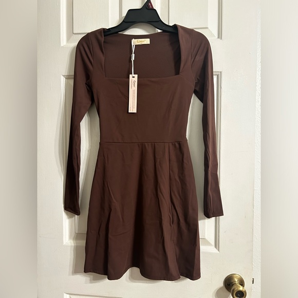 NWT Qinsen Square Neckline athletic dress - Picture 2 of 4